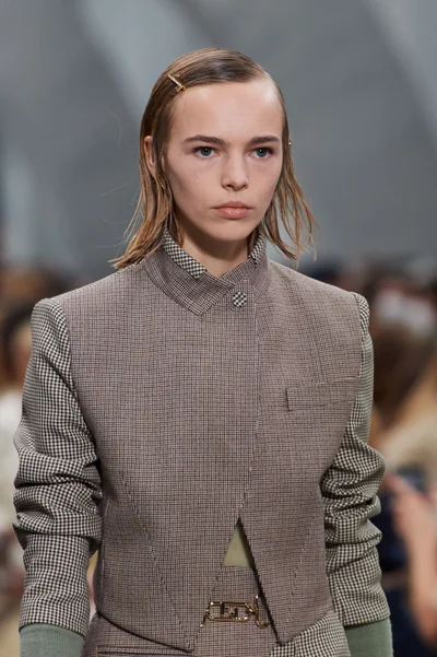 Look 54